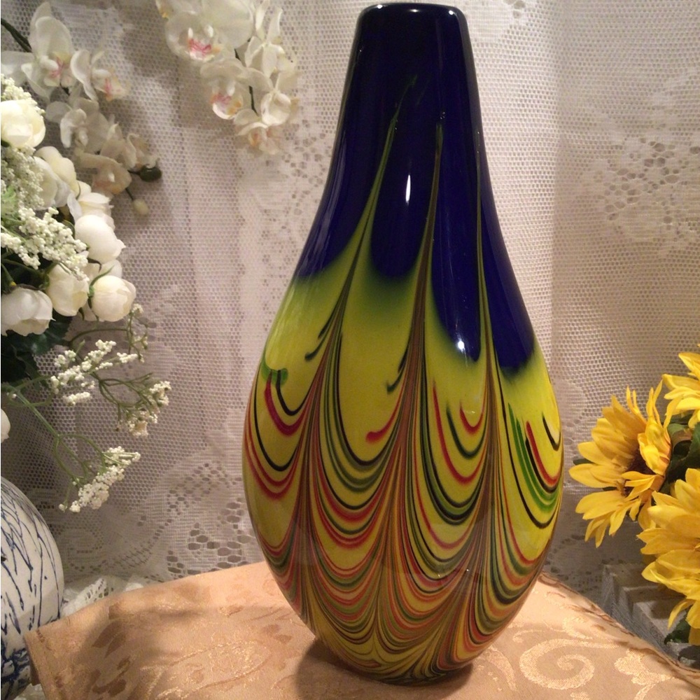 Fifth Avenue Crystal LTD Studio Art Deco Cased Swirl Blown Glass Vase